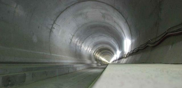 Gotthard-Basistunnel im Rohbau