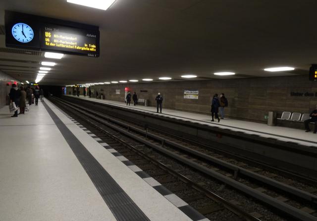 U-Bahnhof Unter den Linden