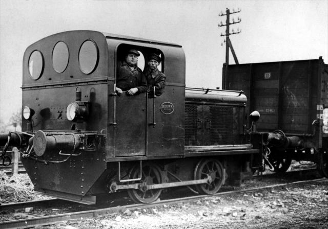 Deutz-Diesellok bei der Opel-Werksbahn 1930