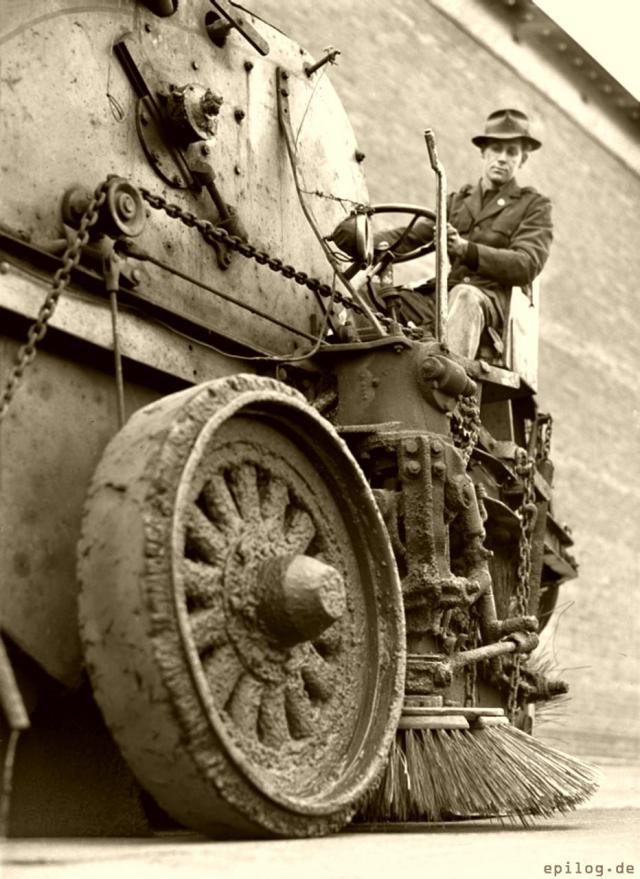 Kehrmaschine auf Sydneys Straßen 1945