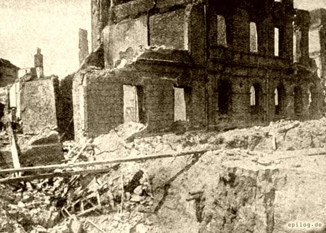 Zusammengestürztes Haus