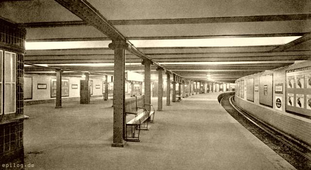Untergrundbahnhof Alexanderplatz.