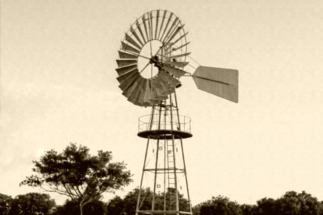 Windrad der Deutschen Windturbinen-Werke in Dresden von 5~m Durchmesser.