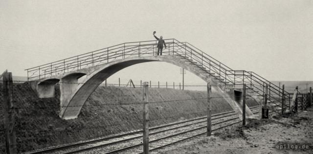 Fußwegüberführung der Fischbachbahn.