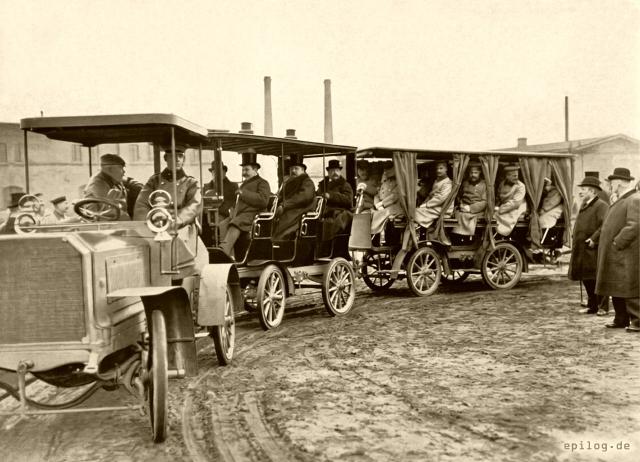 Gleisloser Automobilzug von Renard.