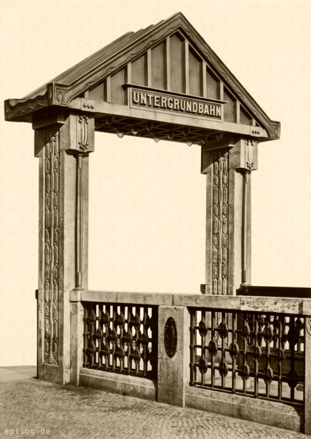 Untergrundbahnhof Wilhelmplatz. Eingangsportal.