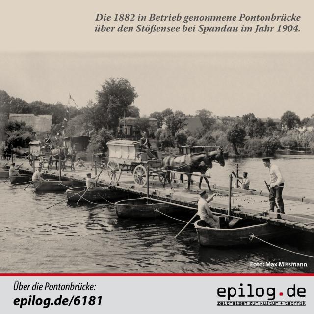 Pontonbrücke über den Stößensee bei Spandau.